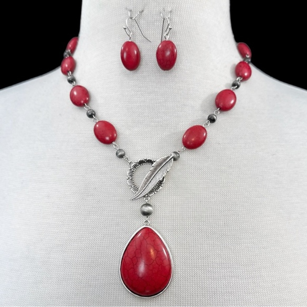 Red Stone Toggle Front Leaf Bead Drop Necklace Earrings Set